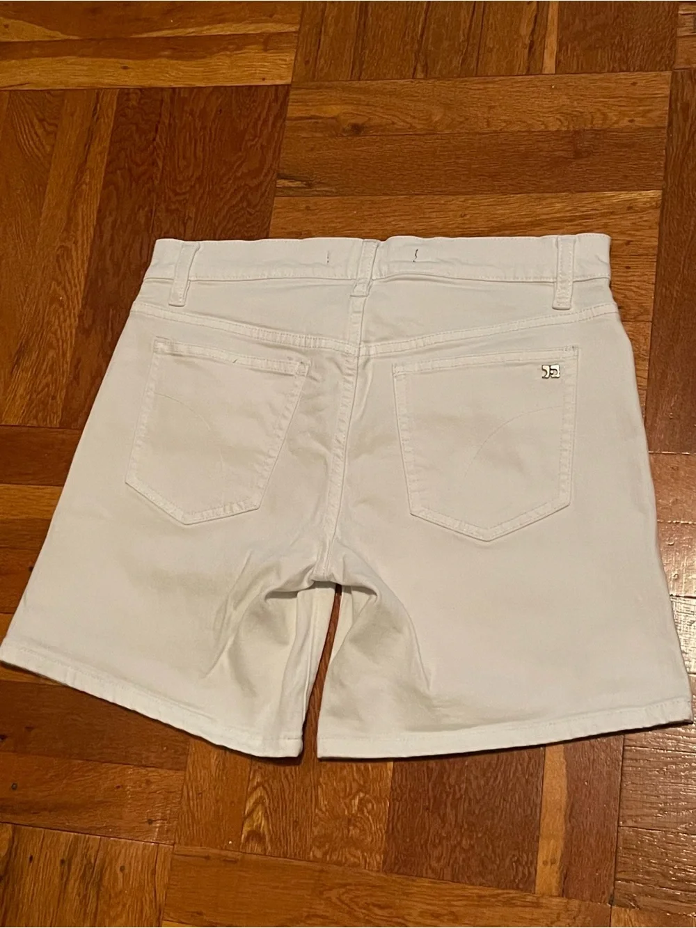Joe’s Jeans White Woman’s Casual Shorts Size 27